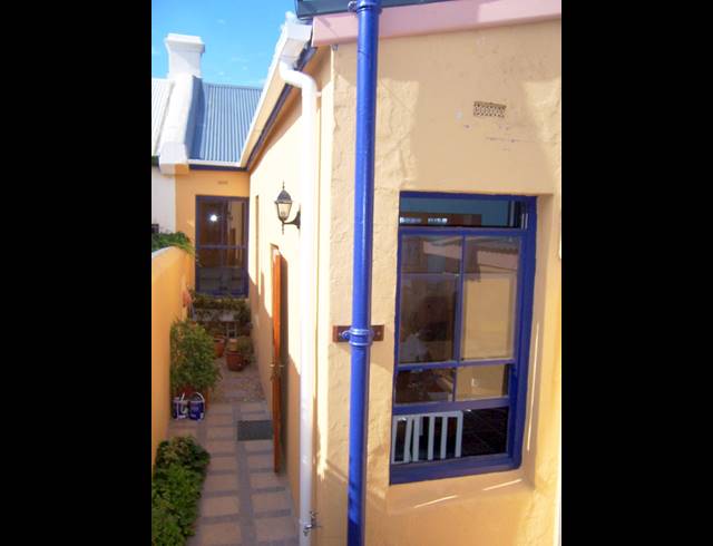 2 bed property to rent in WOODSTOCK